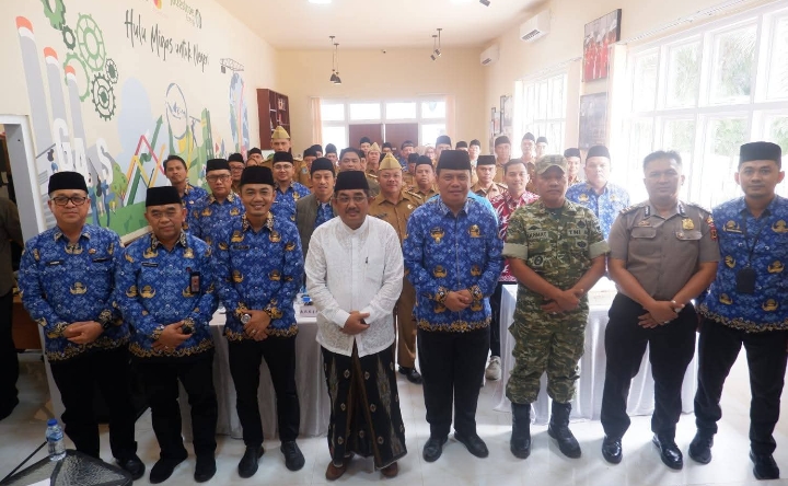 Rakor Camat dan Lurah di Betara, Bupati Anwar Sadat Tekankan Sinkronisasi Program hingga Penanganan Sampah