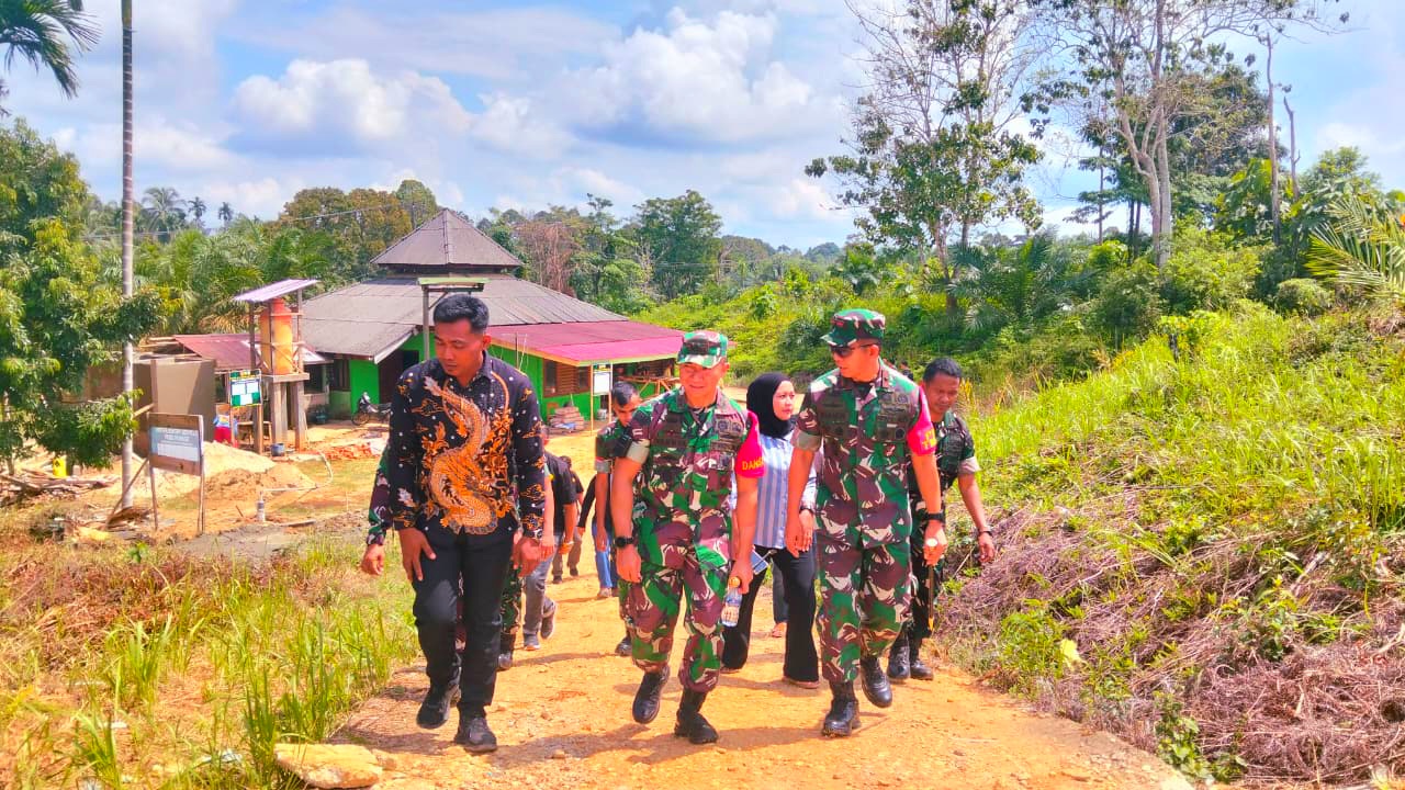 Danrem 042/Gapu Pastikan TMMD Tepat Sasaran: Infrastruktur Desa Dikebut, Akses Ekonomi Warga Didorong